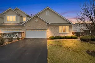 18144 Lake Shore Dr, Orland Park, IL 60467 - Photo 2