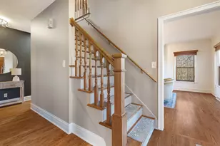 39W113 Ridge Line Rd, Saint Charles, IL 60175 - Photo 4