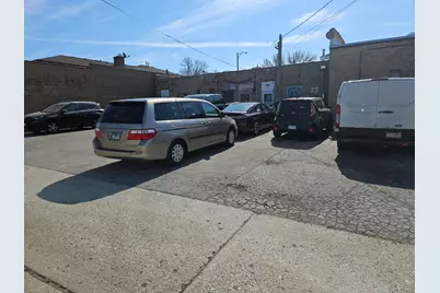 7108 W Higgins Avenue, Chicago, IL 60656 - Photo 2