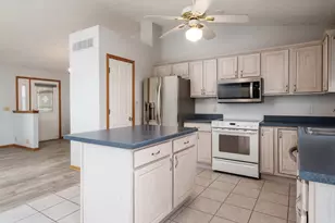 212 Royal Ave, Belvidere, IL 61008 - Photo 18