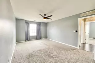 452 Gloria Ln, Oswego, IL 60543 - Photo 6