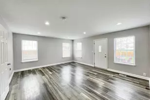 452 Gloria Ln, Oswego, IL 60543 - Photo 8