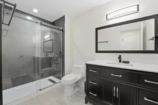 1124 Bartholdi Ct, Carol Stream, IL 60188 - Photo 18