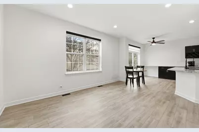 1124 Bartholdi Court, Carol Stream, IL 60188 - Photo 8