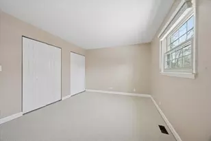 7211 Longmeadow Ln, Hanover Park, IL 60133 - Photo 12