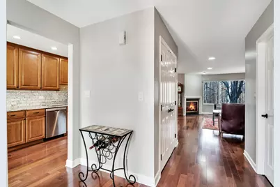 66 Hunt Trail, Lake Barrington, IL 60010 - Photo 4