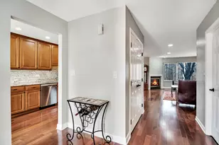 66 Hunt Trail, Lake Barrington, IL 60010 - Photo 4