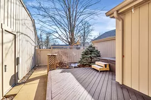 66 Hunt Trail, Lake Barrington, IL 60010 - Photo 34