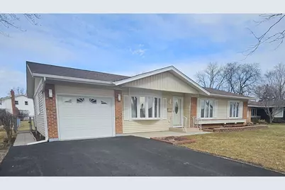 266 Trowbridge Road, Elk Grove Village, IL 60007 - Photo 2
