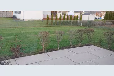 266 Trowbridge Road, Elk Grove Village, IL 60007 - Photo 8