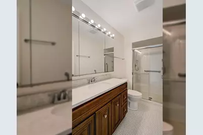 601 Lake Hinsdale Drive #112, Willowbrook, IL 60527 - Photo 14