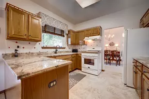 4606 Carrier Cir, Plainfield, IL 60586 - Photo 12