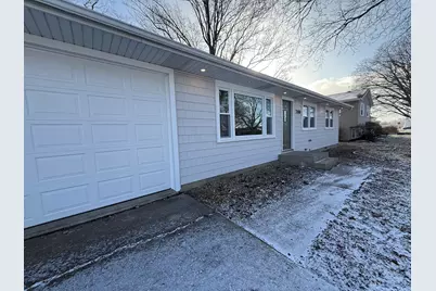 208 Sycamore Lane, Momence, IL 60954 - Photo 2