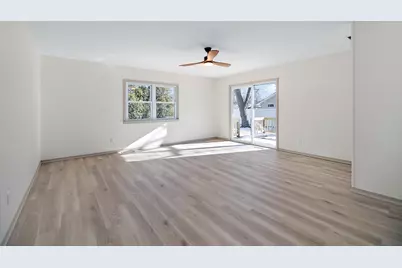 208 Sycamore Lane, Momence, IL 60954 - Photo 8