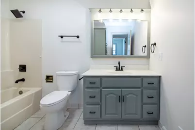 208 Sycamore Lane, Momence, IL 60954 - Photo 10