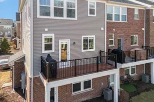 941 Coletta Cir, Naperville, IL 60563 - Photo 2