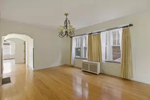 7409 N Claremont Ave, Chicago, IL 60645 - Photo 4