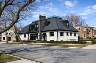 6227 N Sauganash Ave, Chicago, IL 60646 - Photo 1