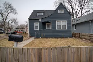 702 Jackson St, Aurora, IL 60505 - Photo 1