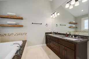 2852 W Fletcher St, Chicago, IL 60618 - Photo 22