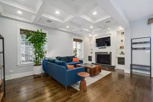 2852 W Fletcher St, Chicago, IL 60618 - Photo 12