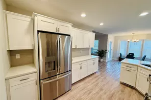 2222 Maggie Ln, Sycamore, IL 60178 - Photo 8