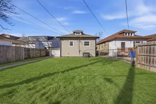 8233 S Harper Ave, Chicago, IL 60619 - Photo 26