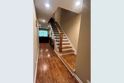 1231 Caroline Court, Vernon Hills, IL 60061 - Photo 4