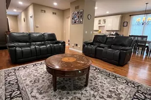1231 Caroline Ct, Vernon Hills, IL 60061 - Photo 6