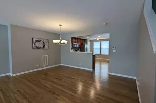 3604 Neubauer Circle, Lindenhurst, IL 60046 - Photo 4