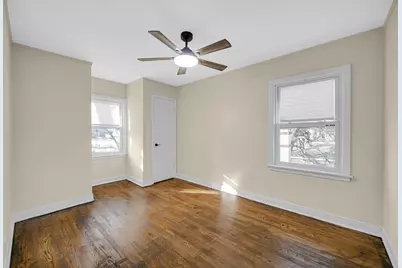 10558 S Prairie Avenue, Chicago, IL 60628 - Photo 20