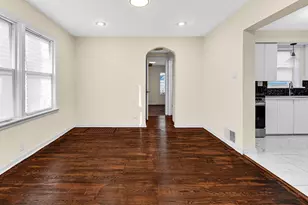 10558 S Prairie Ave, Chicago, IL 60628 - Photo 6