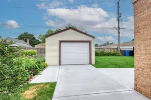 7964 S Tripp Ave, Chicago, IL 60652 - Photo 22