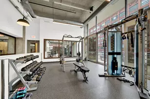 910 W Huron St, Chicago, IL 60642 - Photo 22