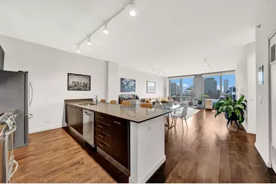 910 W Huron Street #1010, Chicago, IL 60642 - Photo 8