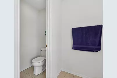 359 W Asbury Drive, Round Lake, IL 60073 - Photo 22