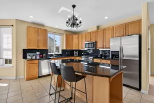 359 W Asbury Dr, Round Lake, IL 60073 - Photo 10