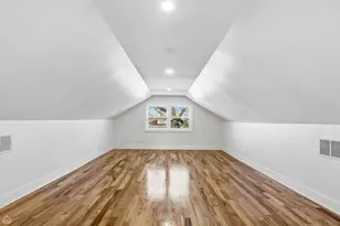 5525 W Berenice Ave, Chicago, IL 60641 - Photo 14