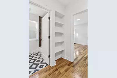 5525 W Berenice Avenue, Chicago, IL 60641 - Photo 12