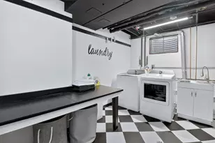 1542 Castlewood Dr, Wheaton, IL 60189 - Photo 22