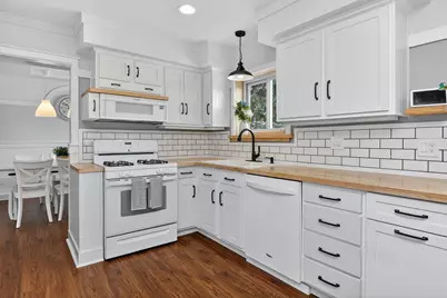 1542 Castlewood Drive, Wheaton, IL 60189 - Photo 6