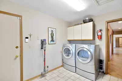 21 N Highview Circle, Hawthorn Woods, IL 60047 - Photo 16