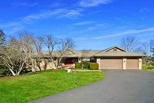 21 N Highview Cir, Hawthorn Woods, IL 60047 - Photo 1