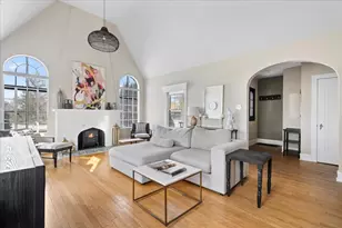 330 E St Charles Rd, Elmhurst, IL 60126 - Photo 4