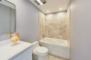 400 W Ontario St, Chicago, IL 60654 - Photo 22