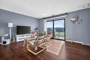 605 Limerick Ln, Schaumburg, IL 60193 - Photo 8