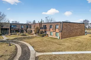 605 Limerick Ln, Schaumburg, IL 60193 - Photo 22