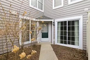 1497 Whitman Ct, Schaumburg, IL 60173 - Photo 2