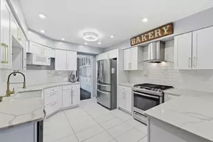 1497 Whitman Ct, Schaumburg, IL 60173 - Photo 10