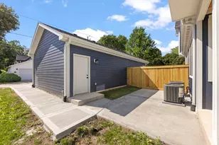 715 N Brainard St, Naperville, IL 60563 - Photo 38